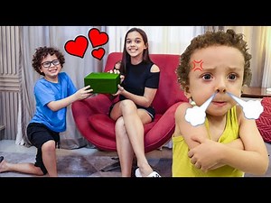 CADU ENCONTROU UMA NOVA AMIGA Aprenda Regras de Conduta em uma História Engraçada - Ft Maria Clara.