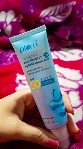 Plum 2% Niacinamide & Rice Water SPF 50 PA++++ Hybrid Sunscreen| Radiant Glow