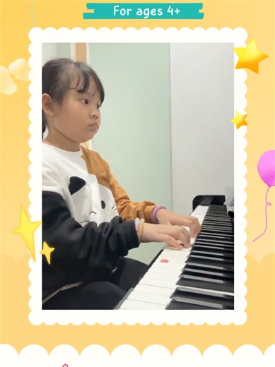 🎹🦄 น้องณนันท์ กับหลักสูตร KID PRODIGY PIANO 🦄🎹 คุณพ่อคุณแม่ที่อยากให้ลูกน้อยลองเล่นดนตรี #ทดลองเรียนฟรี สามารถเข้ามา ทดลองเรียนฟรี หรือ สอบถามรายละเอียดเพิ่มเติมได้ที่: 📞 065-461-5292 📱Line OA: @ PlaySound.Langsuan (Link in bio) 📍PlaySound Langsuan (BTS ชิดลม) PlaySound | School of Piano Studies for Children 🎹🦄 ”เราคือผู้เชี่ยวชาญทางด้านเปียโนเด็กเล็ก“ เริ่ม 2 ขวบขึ้น! #PlaySoundLangsuan #PlaySound —————————— ⭐️Book a FREE trial class or contact us for more info. at 📞065-461-5292 📱Lin