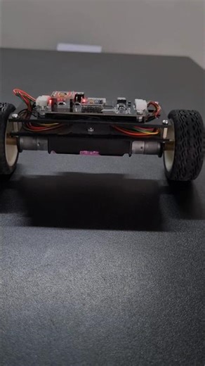 Self Balancing Robot🤖#shorts #robotics