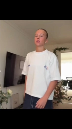 Day 10 of wanting LMH to notice me #LMH #jealousofthething #alwaysonthephonefor #blowup #fyp @LMH @The3Halls