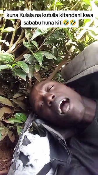 kuna Kulala na kutulia kitandani kwa sababu huna kiti🤣🤣 #creatorsearchinsights #foryou #kenyantiktok🇰🇪 #fyp #trending