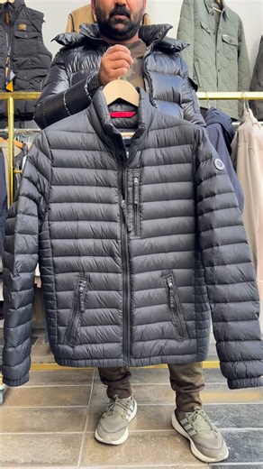 ‎ازياء حسين للماركات الأوربية‎ on Instagram‎: "⁨ سعر60 لمدة يوم واحد فقط شارع فلسطين ساحة بيروت مجاور مركز ‏اريدو.#ازياء_حسين_للماركات_الاوربية #ازياء #تخفيضات #بغداد #اريدو ازياء_حسين_للماركات_الاوربية_2 اكسبلورر اكسبلور 07717555571⁩⁩ ⁨⁩"‎