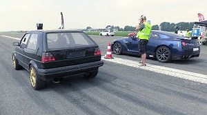 735HP VW Golf 2 R32 Turbo 4Motion vs Nissan GT-R R35 – Sleeper vs JDM Legend!