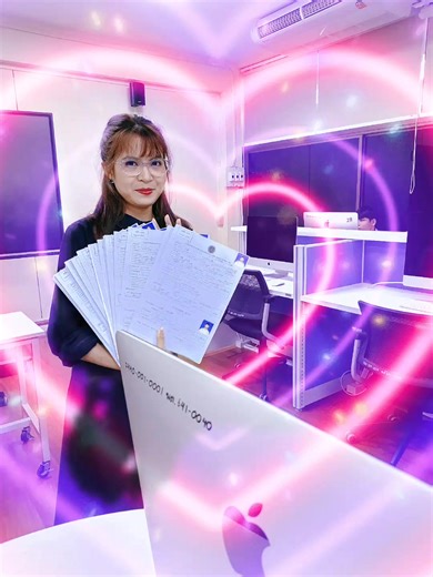 มาจ้ะๆ จะเรียนสาขาไหน ก็มาได้ 😘😘 โควต้า ปวส. DBTech ใกล้จะเต็มแล้ว ส่งใบสมัครได้ถึง 11 พ.ย. นี้ ใครช้าจะหาว่าไม่บอกน้า..... ครูวุ้นคนสวยประจำแผนกพร้อมให้ทั้งความรู้และความรัก🥰❤️ มาเป็นส่วนหนึ่งของ DBTech กันจ้ะ ปล.ถ่ายกับ iMAC ที่ ปวส. DBTech จะได้เรียนทุกคน 😍😍 #เชตุพนคนคุณภาพ #เด็กเขไม่เก๋ได้ไง #DBTechCCC #เทคโนโลยีธุรกิจดิจิทัล | ชมรมวิชาชีพเทคโนโลยีธุรกิจดิจิทัล วิทยาลัยพณิชยการเชตุพน