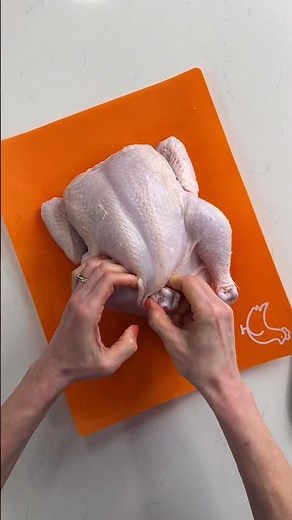 How to truss your turkey without twine! #budgetbytes #thanksgivinghacks #thanksgivingturkey #food