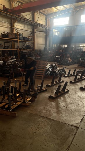 Customize various attachments for skid loaders.#loader #attachment #Skid loader attachments.