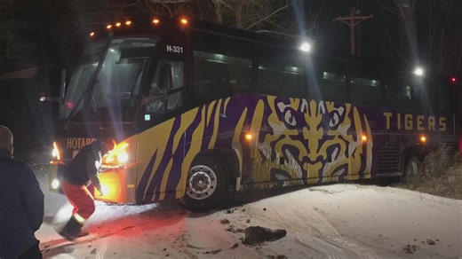 LSU Tigers bus slid off snowy Arkansas roads, sheriff says