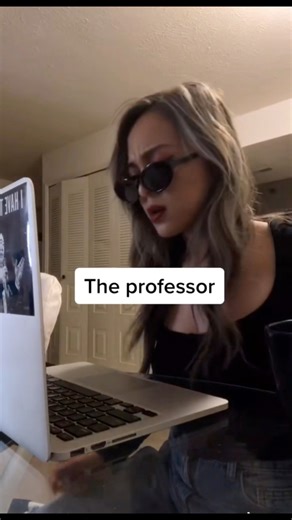 20K views · 647 reactions | Professors when u turn in ur homework last minute 藍藍藍 #comedy #relatable | Huyentxo | Facebook