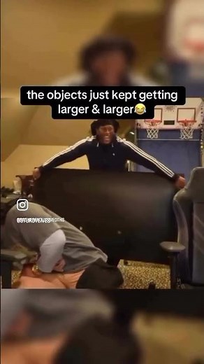 Zia’s spinning Objects With One Finger 😂👀