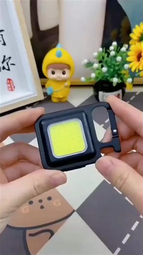 Mini cob rechargeable keychain light 800mAh, magnetic flashlight #flashlightbrand #flashlights #flahslight #magneticflashlight #magneticlashes #edcgear #edcgearsale #edclight #edclasvegas #everydaycarry #everydaycarrygear #everydaycarrycommunity #carrygirlgear