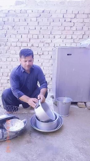 Traditional Metal Utensil Washing Techniques Revealed