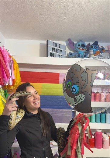 Creative Balloon Decorations with Snake Themes