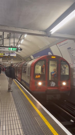 *REFURBISHED* Central Line: 1992 Stock Arriving At Bond Street ~ #train