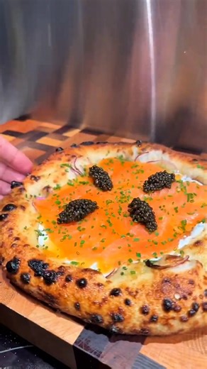 World Most expensive gold pizza 🍕. #pizza #facts #youtubeshorts