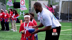 Kinect for Xbox TV Spot, 'NFL Play 60'