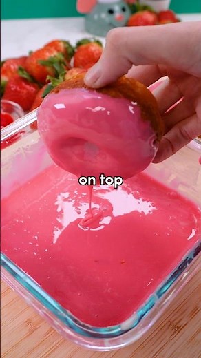 These BISCUIT DONUTS are a quick and delicious treat!