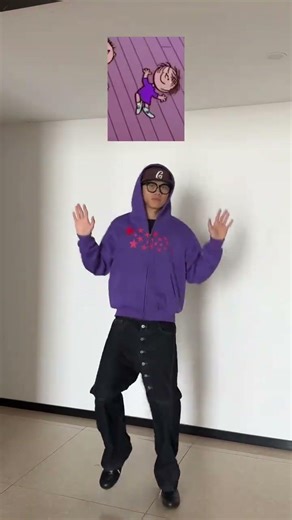 Dress Up & Dance with Charlie Brown: A Peanuts Fun Challenge