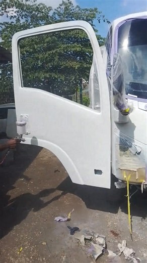 Here is the final work done on the Isuzu truck . WENA REPAIR SERVICESWE SPECIALIZE IN• PANEL BEATING• RUST REPAIRS• BUMBER REPAIRS• SPRAY PAINTING• DENT REPAIRS• BLANDING• RESTORATIONS• CHASSIS STRAIGHTENING• WAXING AND POLISHING• WRAPPING AND BRANDING VEHICLES• AND MANY MORE!!!CALL US NOW765-614-48FOLLOW US 76561448 Auto Body Repair & Refinishing wenarepairservicewenarepairservice@gmail.com #followersreelsfypシ゚viralシfypシ゚viralシalシ #reelschallengereelschallengereelschallengereelschallenge #creat