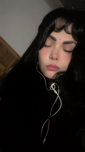 Videos de andreamurillomodel (@andreamurillomodel) con “sonido original - La gran maléfica 🫀”