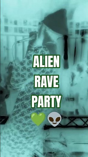 ChrisP freestyles at ALIEN RAVE PARTY 👽💚🎶 #amayita #808mami #hiphop #EDM #goodvibes