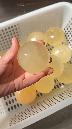 𝗚𝗵𝗮𝗿𝗲𝗹𝘂 𝘂𝗽𝗰𝗵𝗮𝗿 🌿 on Instagram: "सिर्फ 2 मिनट में पैरों का सालों पुराना कालापन साफ। .. .. #ViralNuskha #FootCareTips #KalaPanRemove #GlowIn2Minutes #DesiHack HomeRemedy FootGlow NaturalGlow SkinCareHindi BeautySecrets TrendingReels ViralReel IndianHack GoraPanTips"