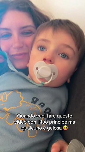 Christian dopo aver fatto i lavaggi non si fa toccare il naso e ha un po’ di sangue 😩😘