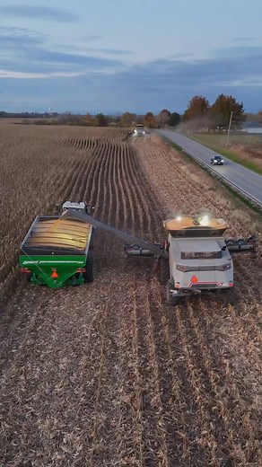 344K views · 4.6K reactions | Cold weather has arrived but the bushels keep rolling in! | Show-Me Harvesting | Facebook