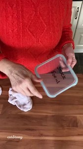 Permanent pen removal - no need to use harmful chemical solvents. Surgical spirit will dissolve it immediately 💚🌎 Hundreds more tips and eco/friendly cleaning recipes in Clean & Green - out now. Link on bio and signed copies available from Waterstones : https://www.waterstones.com/book/clean-and-green/nancy-birtwhistle/9781529049725 | Nancy Birtwhistle