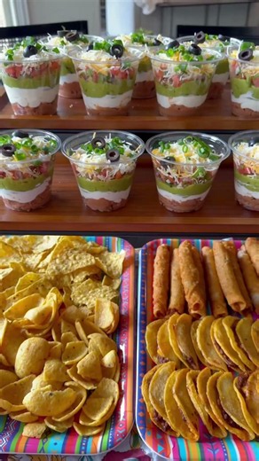 Cinco De Mayo Dippers!🌮 Planning a fiesta? These yummy dipping cups are the easiest to put toget...