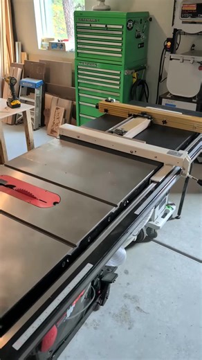 3 in 1 Micro Adjustment Fence #woodworkingtools #woodworking | Fine Homebuilding House | Facebook