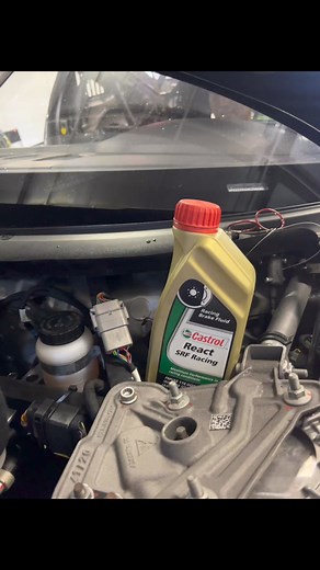 Castrol React SRF racing brake fluid is the choice for the Porsche 911 GT3 Cup Car | Leona Chin Motorsport Athlete
