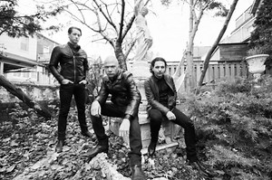 DANKO JONES Praises Producer GARTH 'GGGARTH' RICHARDSON: 'We Just Laughed Through The Whole Session'