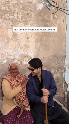 Saim Khan on Instagram: "10/10 kuri 🌹"