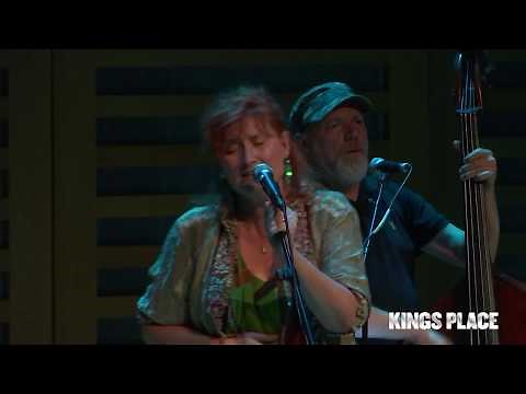 Eddi Reader performs 'Dragonflies' - Live at Kings Place