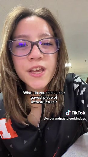 Engaging Deep Conversation Starters for Relationships