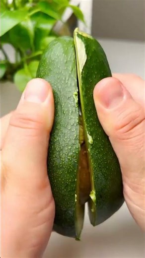 Foods That Make Your Skin Glow Naturally | Best Diet for Clear, Healthy Skin