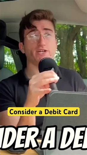 Debit card vs credit card - which should you use?