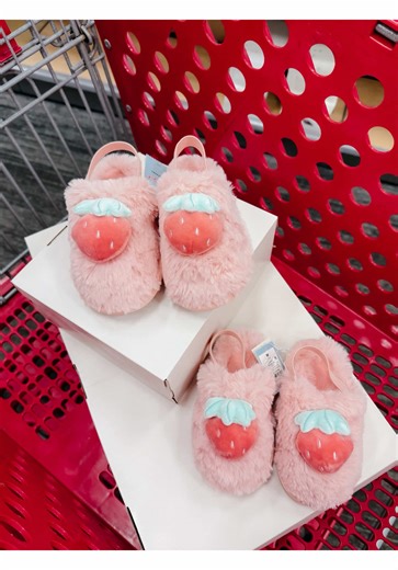 How cute are these slippers?! 🐰🍓 The bunny strawberries are absolutely the sweetest! #targetfinds #targethaul #cozyathome #fashioninspo #targetshopping