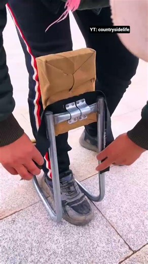 ​🪑🧑‍🌾 Wearable Ergonomic Gardening Stool and Knee Rest