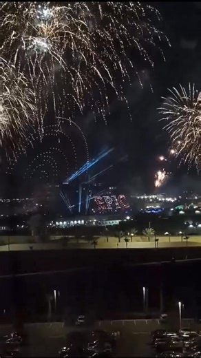 Looks like the firework testing at Epic Universe is back and this…looks absolutely insane 👀 💥 - Be sure to spot the drones spelling out “EPIC” near the bottom 🎥: @cmoorin on X | Doctor Disney