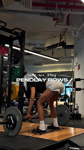 best pre-workout: feet tapping and twerking #iykyk #gym #gymtok #meme #gymmemes #funny #pendlayrow