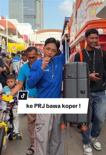 Abis dari korea langsung Cyushhh ke PRJ, gamauu kalah sama yang lain, GUE SAMPE BAWA KOPER, byee !