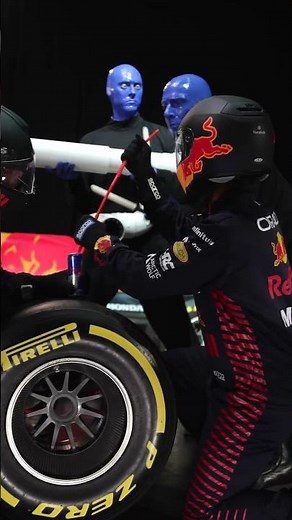 Blue Man Group - Electric Drumbone with ‪@redbullracing‬ Pit Crew