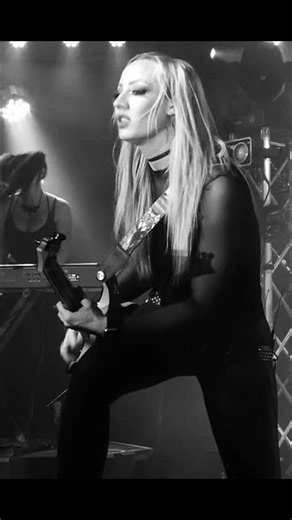 Nita Strauss performing (2) at Blue Note Harrison, Ohio - June 2023 #nitastrauss ⁨@hurricanenita⁩