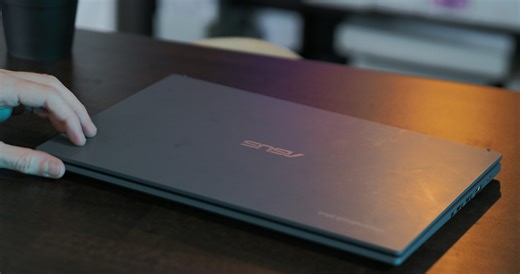 Recensione Asus CX3402 Chromebook Plus: una svolta per i portatili Google?
