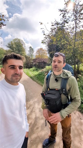 Oameni din toată lumea vin să vadă Via Transilvanica, iar noi românii nici nu știm de acest traseu! Astăzi, am avut ocazia să-l întâlnesc întâmplator pe @bnt_fhuj_hd, unul dintre cei mai mari vlogeri din Polonia, care a venit să vadă o bucată din spectaculosul traseu, care traversează România și implicit zona noastră! Mulțumim @bnt_fhuj_hd ! Toate detaliile despre traseul via transilvanica pe www.viatransilvanica.com | Banatul Montan