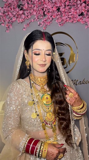 Makeover by Ruby & Sobha on Instagram: "Beauty🌸✨ #rubysobhamakeover✨💖 #makeup #instagramvideo"