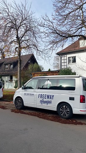 Come for a mini tour of our favorite van : the VW Bulli California Ocean 🚐 🌊 Which van do you want to see next? 😍 #freewaycamper #bookyourfreedom #vantour #vwbulli #vanlife #traveleurope #advanture #adventure