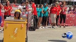 Girls Compete in 2018 ComEd Icebox Derby
